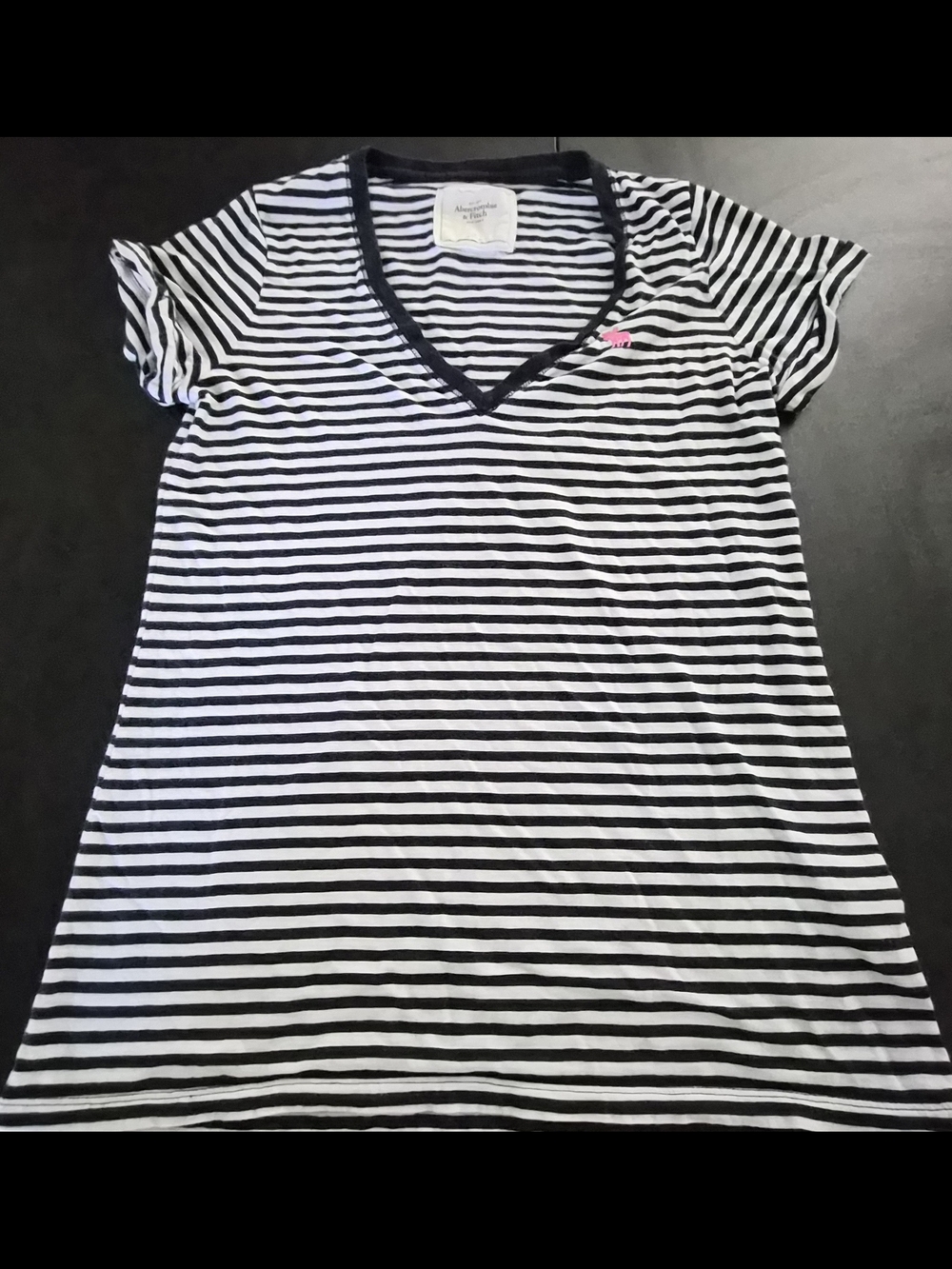 Abercrombie & Fitch Black & White Striped V-Neck Tee